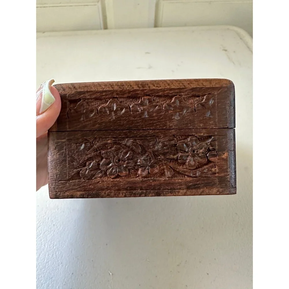 Vintage Hand Carved Inlaid Brass Accent Wooden Jewelry Trinket Keepsake Box